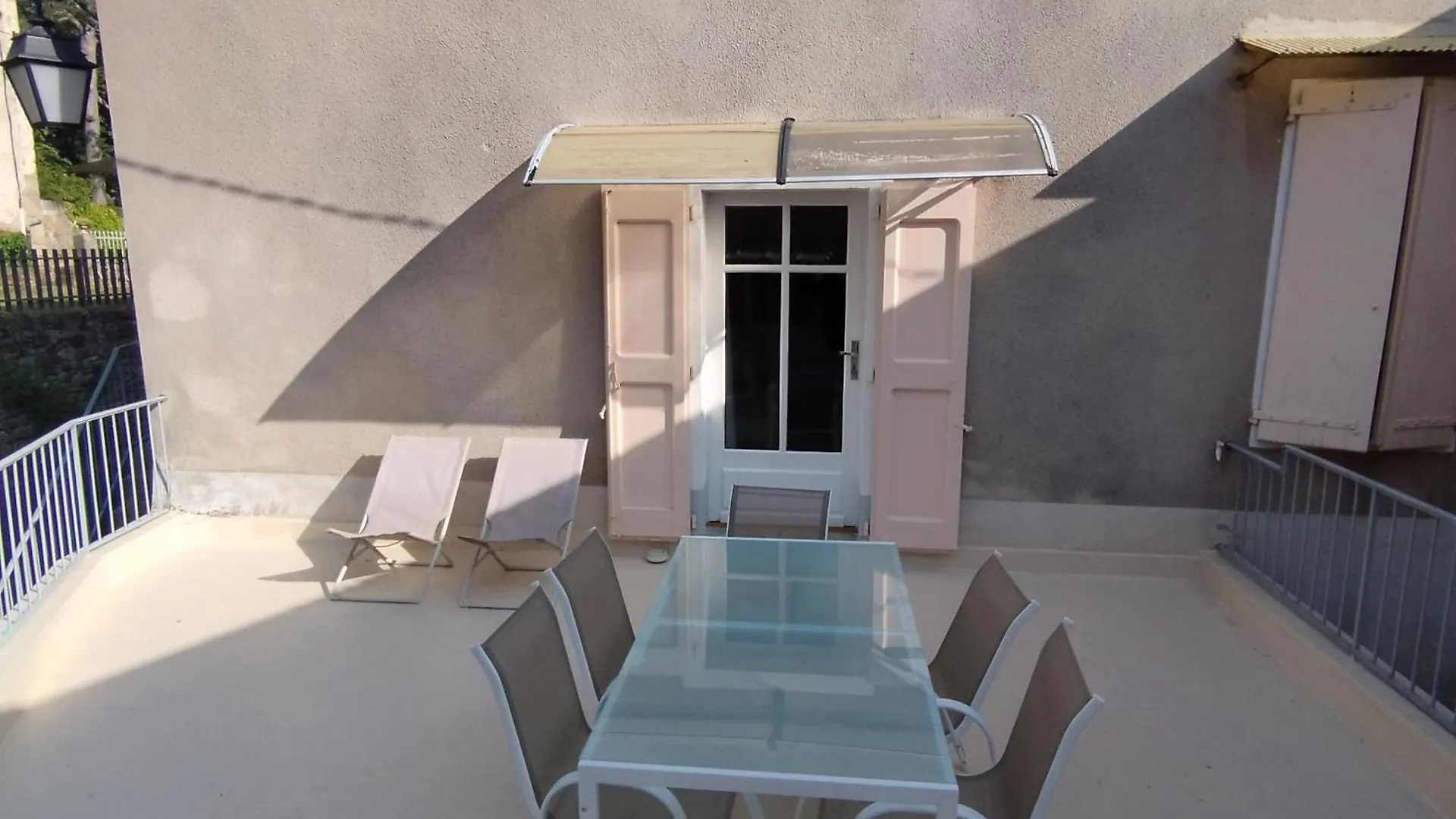 Vakantiehuis La Maison Rose Versols-et-Lapeyre